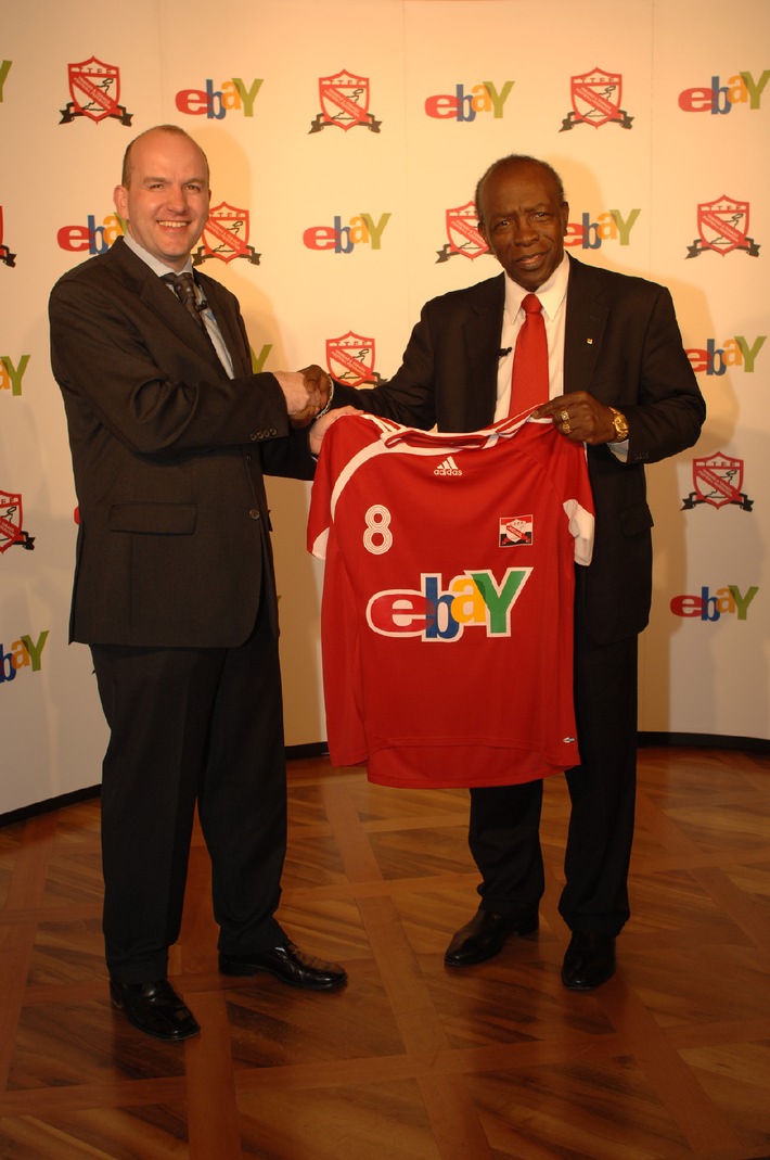 Kunterbunte Partnerschaft: eBay und die Soca Warriors feiern 2006 ein Fussballfest
