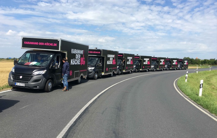 Wer gewinnt den 140.000-Euro-Foodtruck? Die "Karawane der Köche" mit Tim Mälzer und Roland Trettl ab Mittwoch, 7. September 2016, in SAT.1