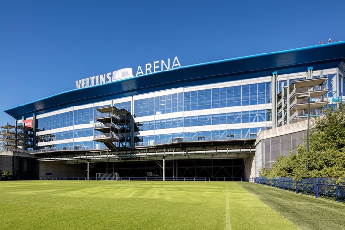 Brauerei bleibt für mindestens zehn weitere Jahre Namensgeber 
der Veltins-Arena