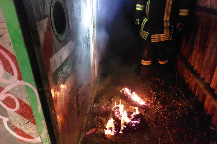 FW Lüchow-Dannenberg: 5 Feuerwehreinsätze beschäftigen die Lüchow-Dannenberger Feuerwehrleute über die Feiertage