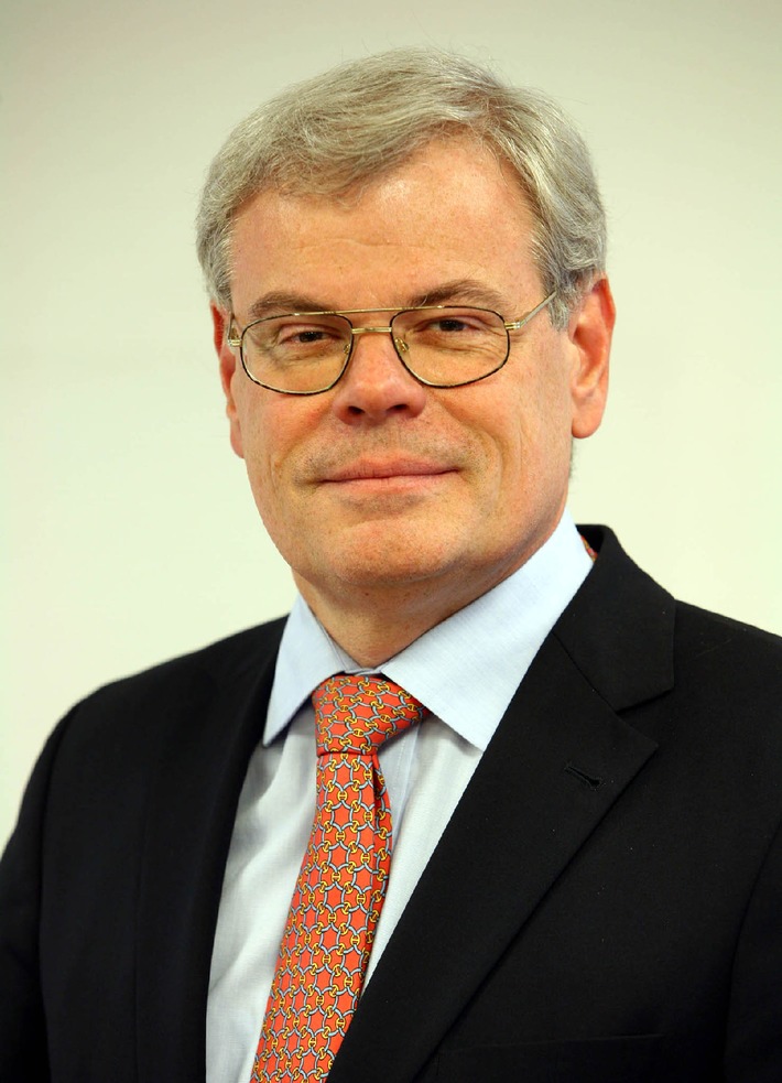 Helmut Heinen einstimmig als BDZV-Präsident wiedergewählt