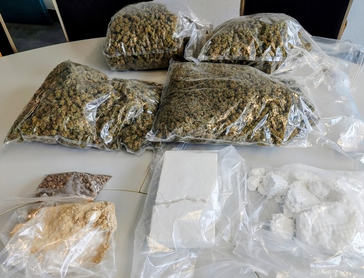 POL-KR: Polizei stellt Drogen im Wert von einer Viertelmillion Euro sicher - zwei Männer in U-Haft | Gemeinsame Pressemitteilung von Polizei und Staatsanwaltschaft Krefeld