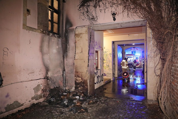 FW Dresden: Informationen zum Einsatzgeschehen von Feuerwehr und Rettungsdienst der Landeshauptstadt Dresden vom 30. Januar 2024