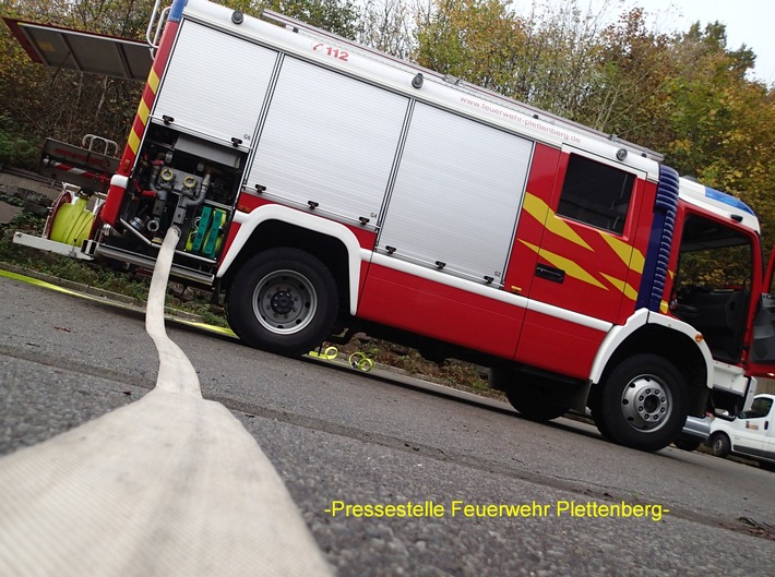 FW-PL: OT- Eiringhausen. LKW-Brand verhindert. Mitarbeiter eines Entsorgungsunternehmens bemerkt rechtzeitig heiße Ladung