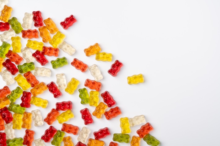 HARIBO Goldbären Produktstücke (c) HARIBO GmbH & Co. KG / Weiterer Text über ots und www.presseportal.de/nr/13627 / Die Verwendung dieses Bildes für redaktionelle Zwecke ist unter Beachtung aller mitgeteilten Nutzungsbedingungen zulässig und dann auch honorarfrei. Veröffentlichung ausschließlich mit Bildrechte-Hinweis. HARIBO Goldbären Produktstücke (c) HARIBO GmbH & Co. KG / Weiterer Text über ots und www.presseportal.de/nr/13627 / Die Verwendung dieses Bildes für redaktionelle Zwecke ist unter Beachtung aller mitgeteilten Nutzungsbedingungen zulässig und dann auch honorarfrei. Veröffentlichung ausschließlich mit Bildrechte-Hinweis.
