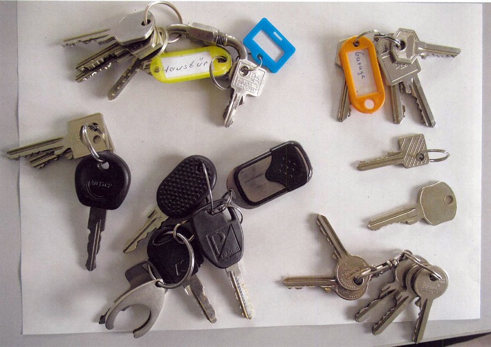 POL-EU: Diebesgut: Polizei sucht Besitzer von gestohlenen Schlüsseln