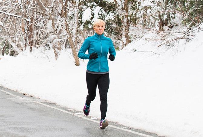 Fit werden bei Schnee und Eis - aber sicher / Ein guter Vorsatz fürs neue Jahr lautet: Mehr Sport treiben / Die Experten der DVAG geben Tipps rund ums Joggen und zum Versicherungsschutz