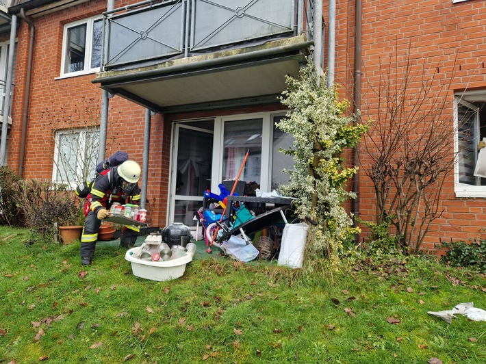 FW Bad Segeberg: Küchenbrand Einsatz 333/22 - 2 Verletzte