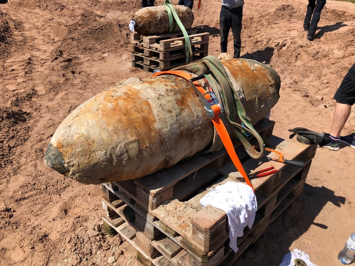 POL-IZ: 210708.2 Helgoland: Bombenentschärfungen auf Helgoland