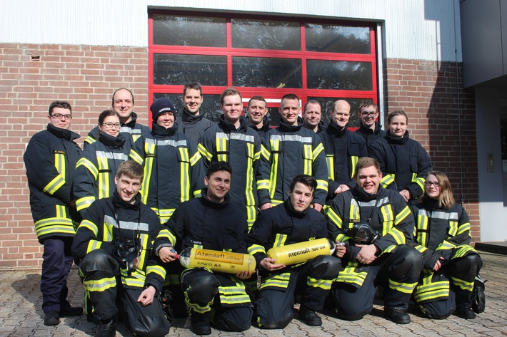 FW-Stolberg: 18 Feuerwehrleute  bestanden die Prüfung zum Atemschutzgeräteträger