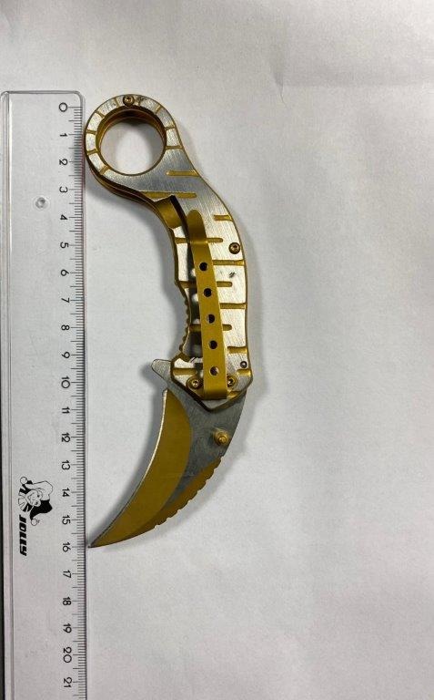 BPOL NRW: 16- Jähriger greift Bundespolizisten an - Diese entreißen ihm ein Messer