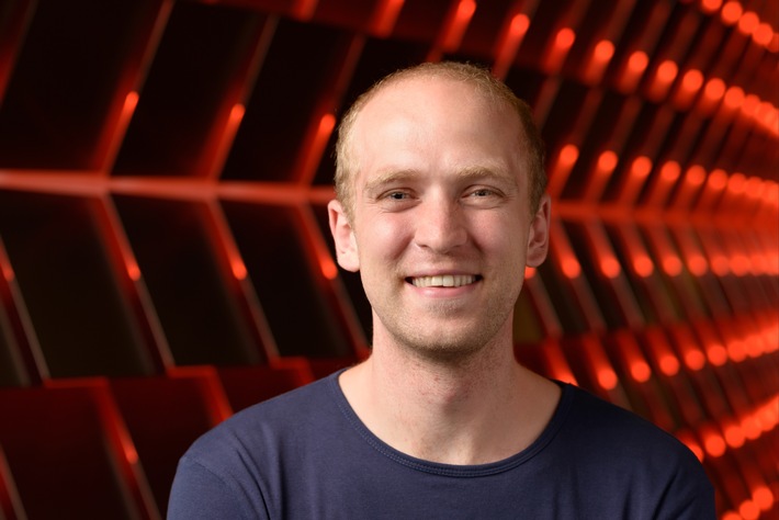 Auszeichnung für Digitalkiosk: Blendle-Gründer Marten Blankesteijn bekommt scoop Award 2015 (FOTO)