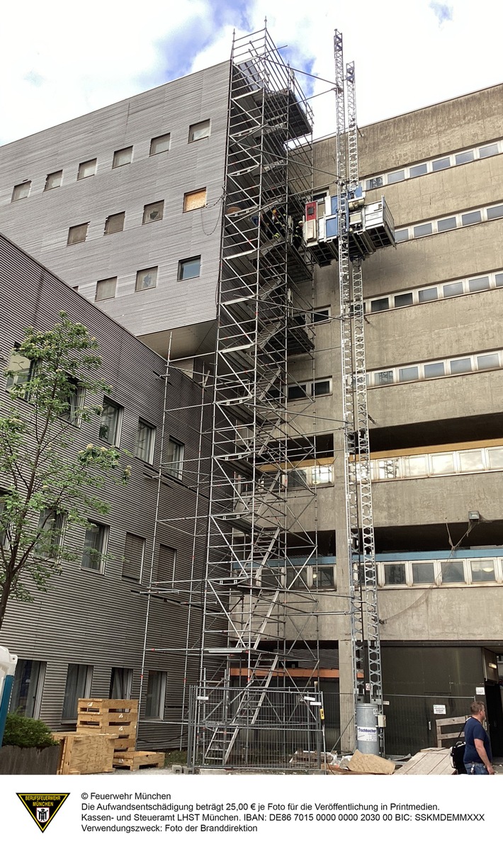 FW-M: Brand auf Baustelle am Klinikum Großhadern (Großhadern)
