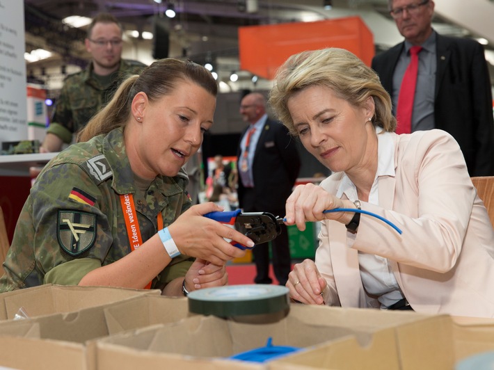 Tolle Idee: Bundeswehr auf Expo besuchen!