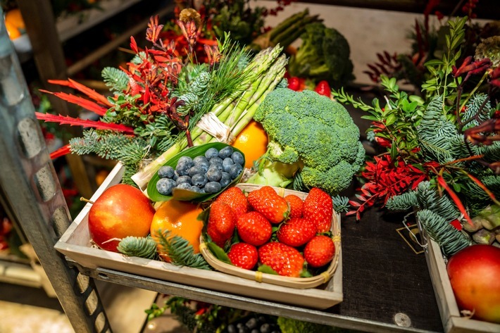 Gesunde Weihnachten mit der #LongLifeChallenge. / Weiterer Text über ots und www.presseportal.de/nr/136835 / Die Verwendung dieses Bildes für redaktionelle Zwecke ist unter Beachtung aller mitgeteilten Nutzungsbedingungen zulässig und dann auch honorarfrei. Veröffentlichung ausschließlich mit Bildrechte-Hinweis.