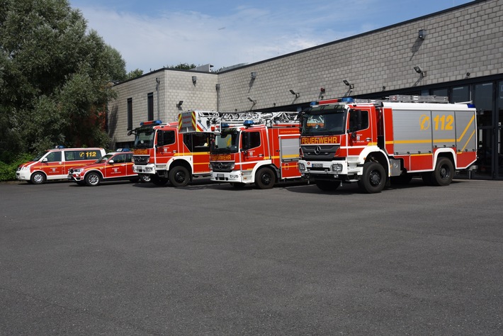FW Dinslaken: Feuerwehr Dinslaken rückt mehrfach aus