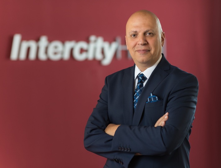 Pressemitteilung: "Anees Shinnara ist General Manager des IntercityHotel Nizwa"