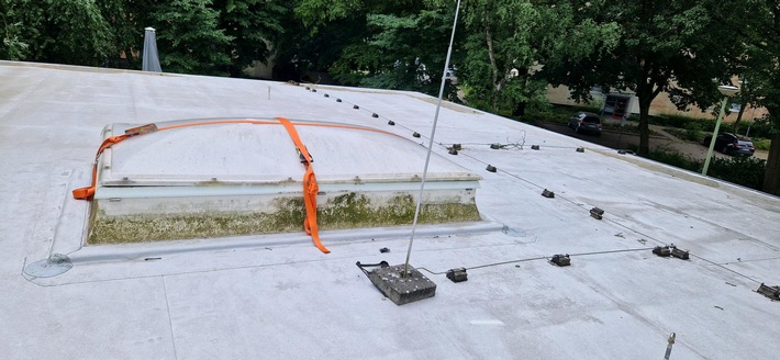 FW Bremerhaven: Update Unwetterlage Bremerhaven: 40 sturmbedingte Einsätze im Stadtgebiet Bremerhaven