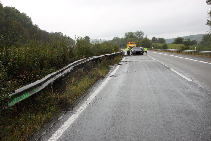 POL-PDKL: Unfall aufgrund Aquaplaning führt zu sehr hohem Sachschaden