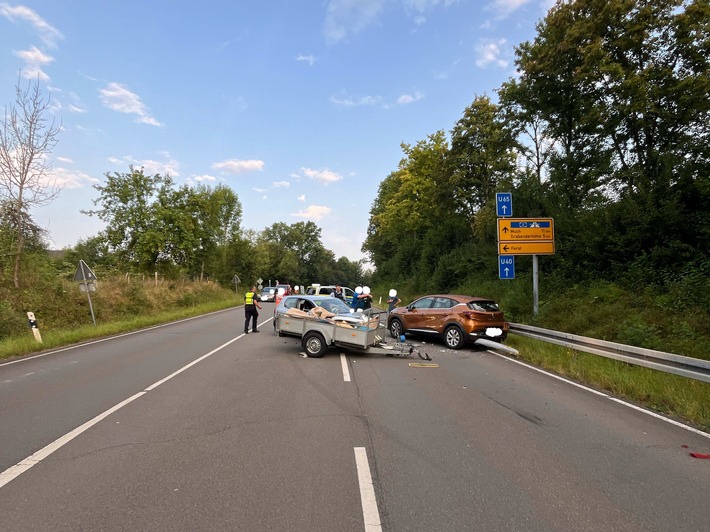 POL-GM: Zwei Verletzte nach Auffahrunfall