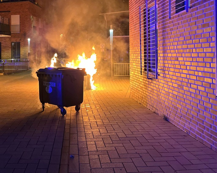 POL-COE: Coesfeld, Innenstadt/ Nachtragsmeldung: Brand mehrerer Müllcontainer