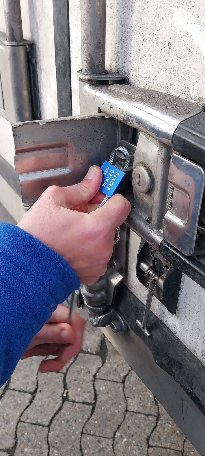 HZA-BS: Zoll stoppt Dönerspieße