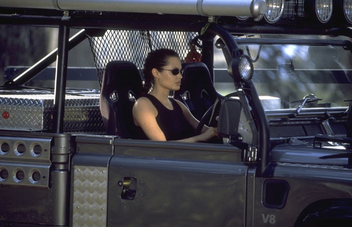 Actionfilm &quot;Tomb Raider&quot; - &quot;Lara Croft&quot; fährt besonderen Land Rover Defender