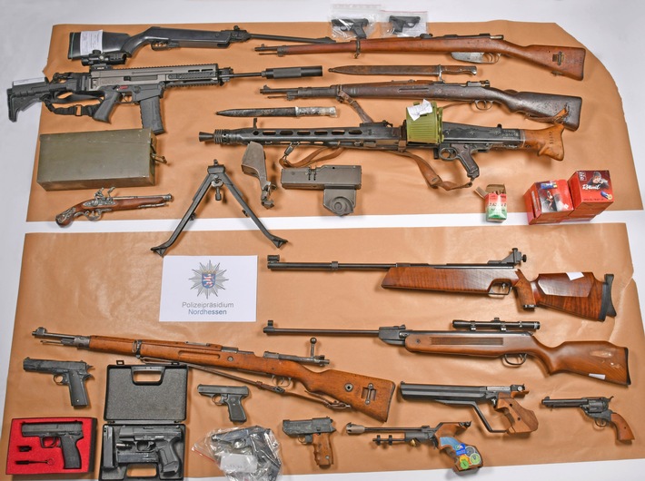 POL-KS: Nach Pistolenfund in Rauschgiftverfahren: Intensive Ermittlungen führen zur Sicherstellung zahlreicher Schusswaffen im Schwalm-Eder-Kreis