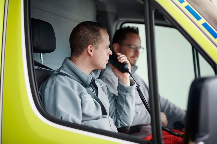 Ehrenamt strker anerkennen und frdern! / Johanniter empfehlen Strkung der ehrenamtlichen Strukturen im Bevlkerungsschutz / Johanniter/Martin Bhler. Weiterer Text ber ots und www.presseportal.de/nr/14240 / Die Verwendung dieses Bildes ist fr redaktionelle Zwecke honorarfrei. Verffentlichung bitte unter Quellenangabe: 