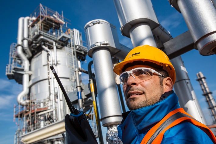 BASF mit aktuellen Pressefotos zur Bilanzpressekonferenz am 26.2.2016 (FOTO)