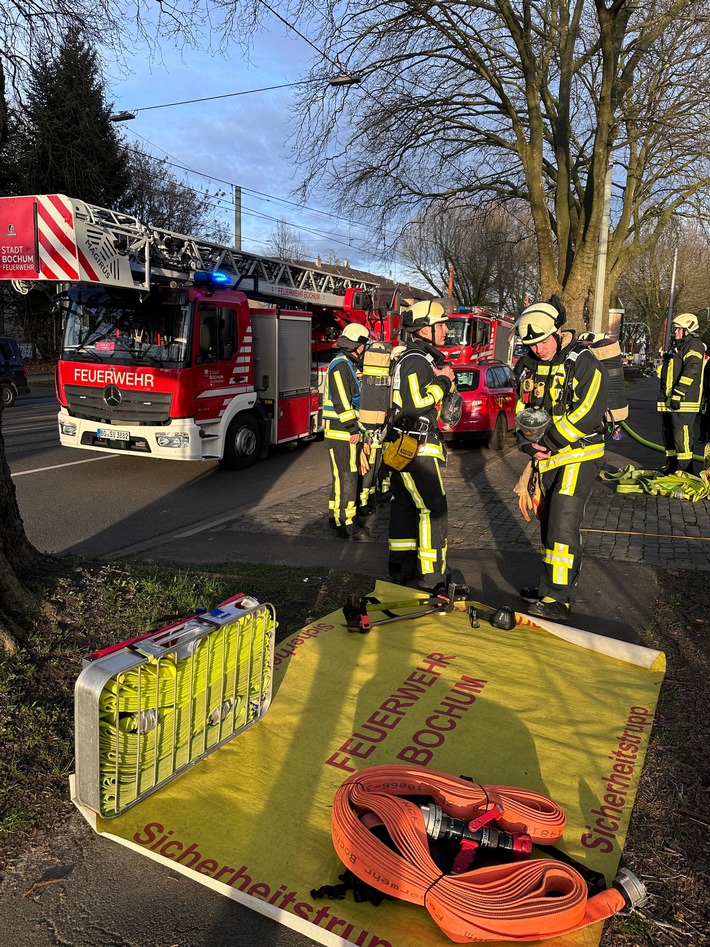 FW-BO: Eine Person mit Rauchgasvergiftung nach Küchenbrand