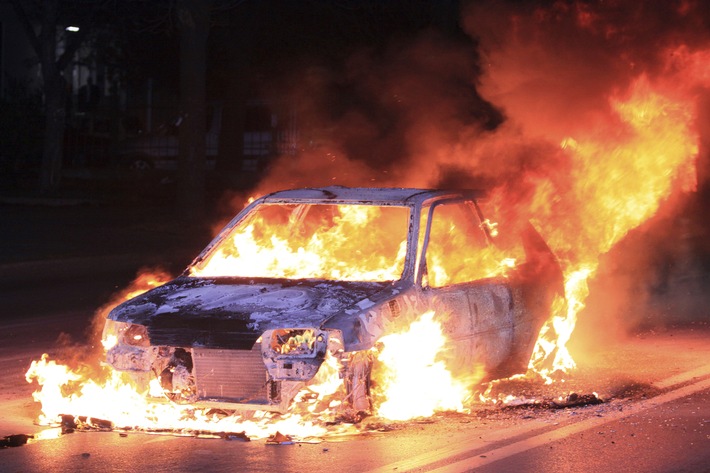 Mai-Demonstrationen: Wer kommt für Schäden am Auto auf?