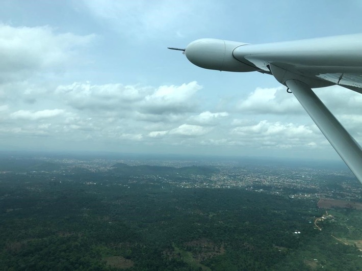 Schweizer Pilot leistet Pionierarbeit: MAF startet neu auch in Guinea