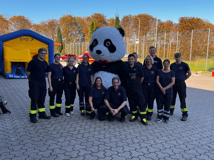 FW Celle: Kinderfeuerwehr Celle feiert Jubiläum - Ein Jahr "Die Feuerdrachen"