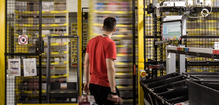 Amazon stellt europäisches Innovationslabor für Logistik vor - Neue Technologien verbessern Arbeitsplätze und stärken Arbeitssicherheit