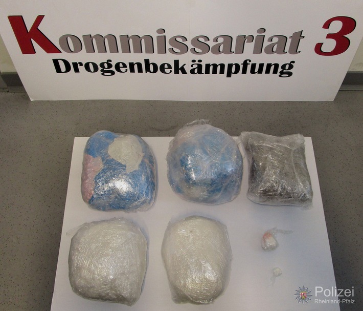 POL-PPWP: Kaiserslautern: Drogenkurier festgenommen, Rauschgift sichergestellt