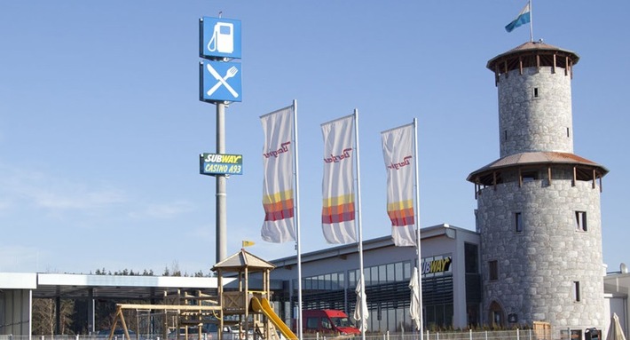 Schon wieder Ärger bei den umstrittenen Autobahn-Raststätten Waldnaabtal / Wegen Unvermietbarkeit: "Pächter-Zwangsverpflichtung" (FOTO)