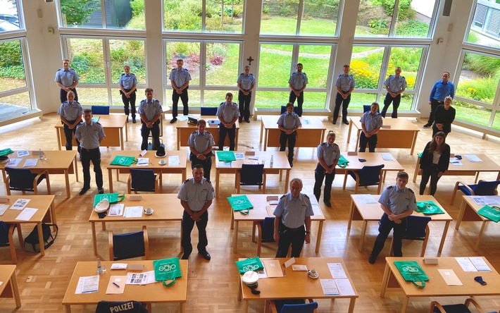POL-OE: Neue Mitarbeiterinnen und Mitarbeiter verstärken die Kreispolizeibehörde Olpe