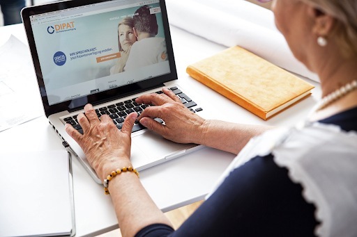 Unkompliziert & schnell: Individuelle Patientenverfügung online. Weiterer Text über ots und www.presseportal.de/nr/121155 / Die Verwendung dieses Bildes ist für redaktionelle Zwecke honorarfrei. Veröffentlichung bitte unter Quellenangabe: "obs/DIPAT Die Patientenverfügung GmbH/ohne"