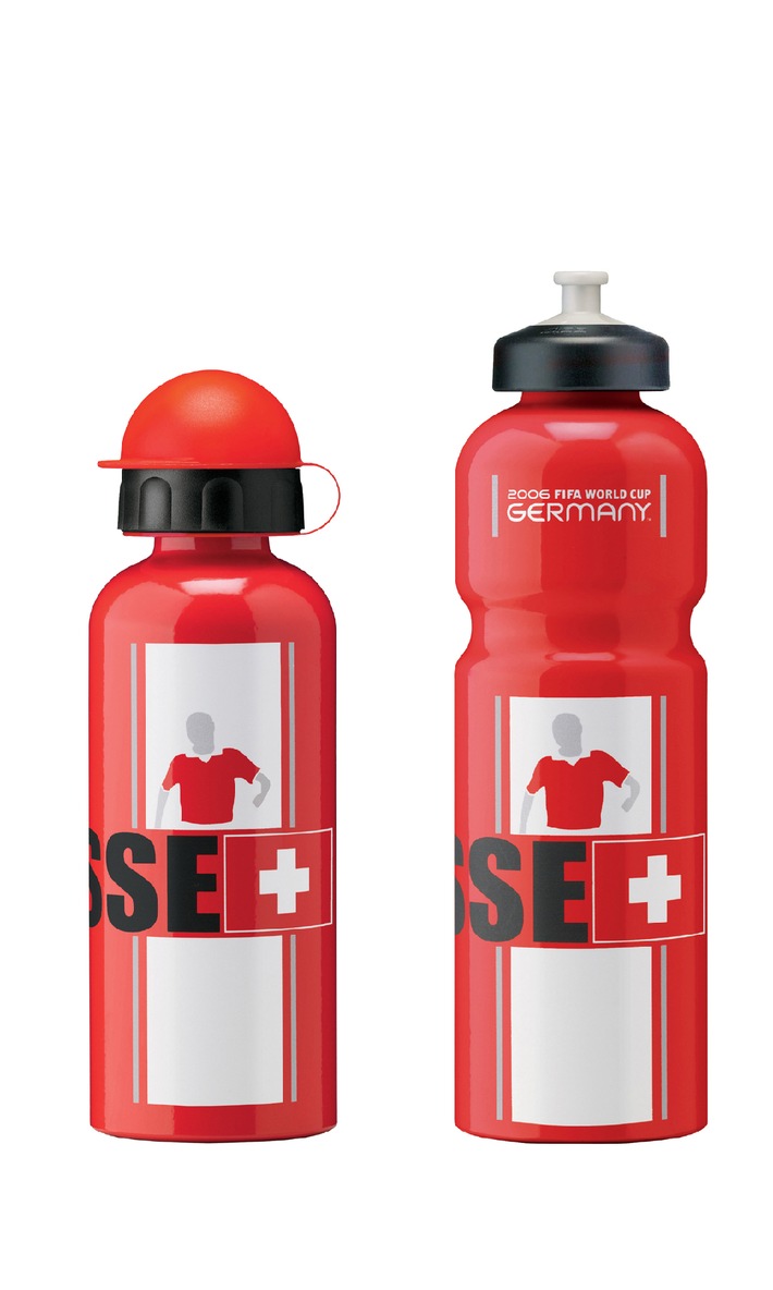 SIGG zeigt Fussball-Fans die rote Flasche