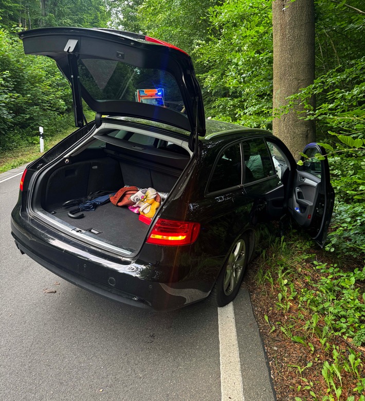 FW-EN: Verkehrsunfall auf der Ender Talstraße - Zwei Personen leicht verletzt