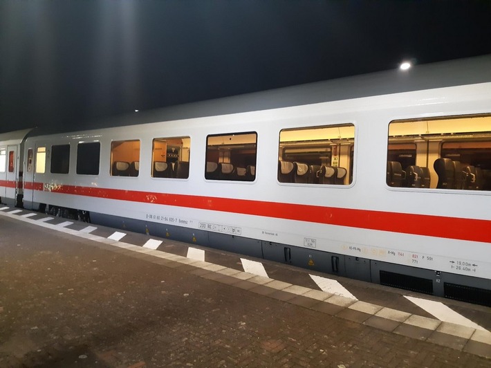 BPOL NRW: Zwei gefährliche Eingriffe in den Bahnverkehr in Köln/Hürth - Bundespolizei ermittelt