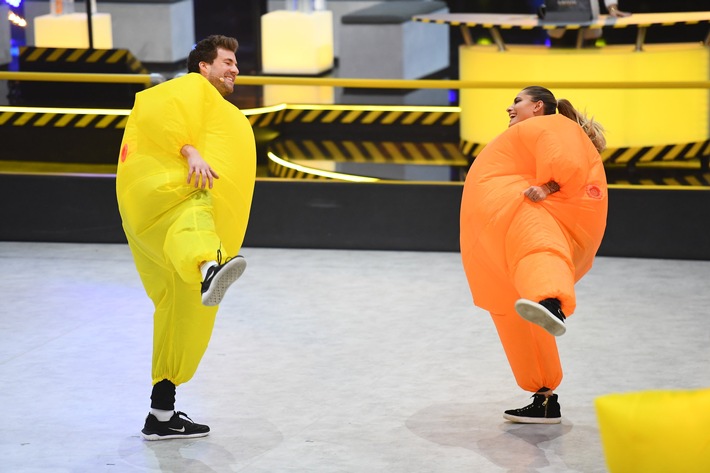 Sumo-Luke gegen Sumo-Thomalla - Wer hat mehr Luft bei "CATCH! Die Deutsche Meisterschaft im Fangen" in SAT.1