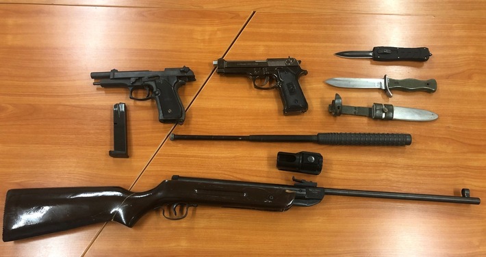 POL-DO: Nach Drogenhandel auf einem Sportplatz: Polizei entdeckt Waffen in Wohnung eines Tatverdächtigen