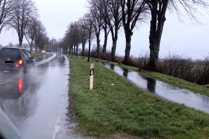 POL-MI: Polizei bittet den Fahrer eines weißen Kleintransporters sich zu melden