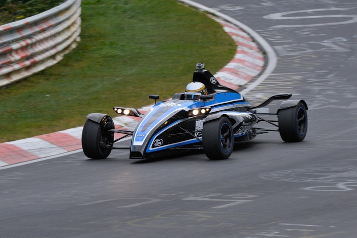 Formel Ford-Rennfahrzeug mit 1,0-Liter EcoBoost-Motor ist der Star beim britischen "Goodwood Festival of Speed" (BILD)