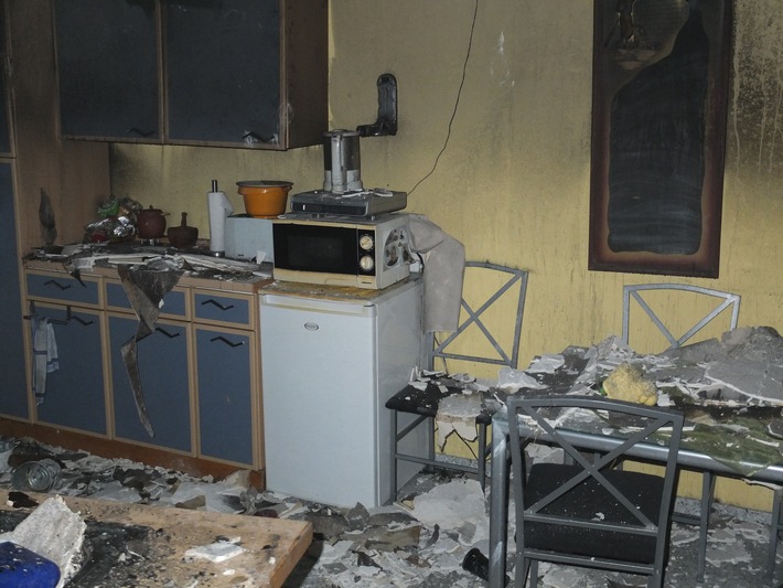 POL-DN: Friteuse setzt Küche in Brand - zwei Kinder verletzt