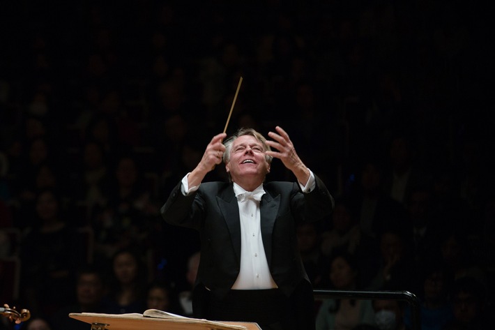 3sat mit einem Abend zum 75. Geburtstag des Dirigenten Mariss Jansons / Ein Porträt, zwei Konzerte und der Beethoven-Zyklus aus Tokio