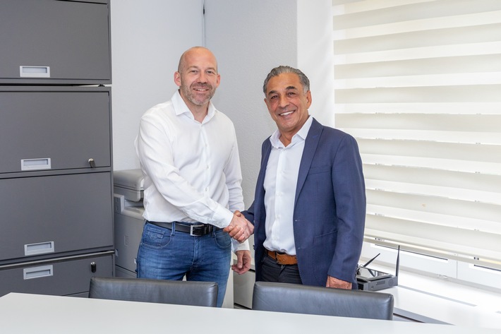 Akman Finance ensures succession via sale to Credaris