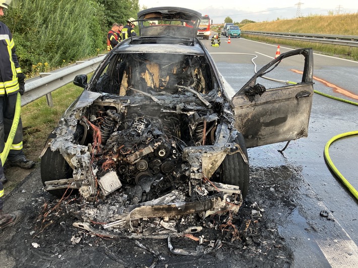 POL-STD: BMW auf A 26 ausgebrannt - keine Personen verletzt, Einbrecher in Ritschermoor